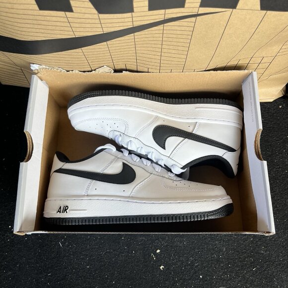 NEW Nike GS Air Force 1 LV8 White Black IB8845-100 Size 7Y / Womens Size 8.5 main image 4